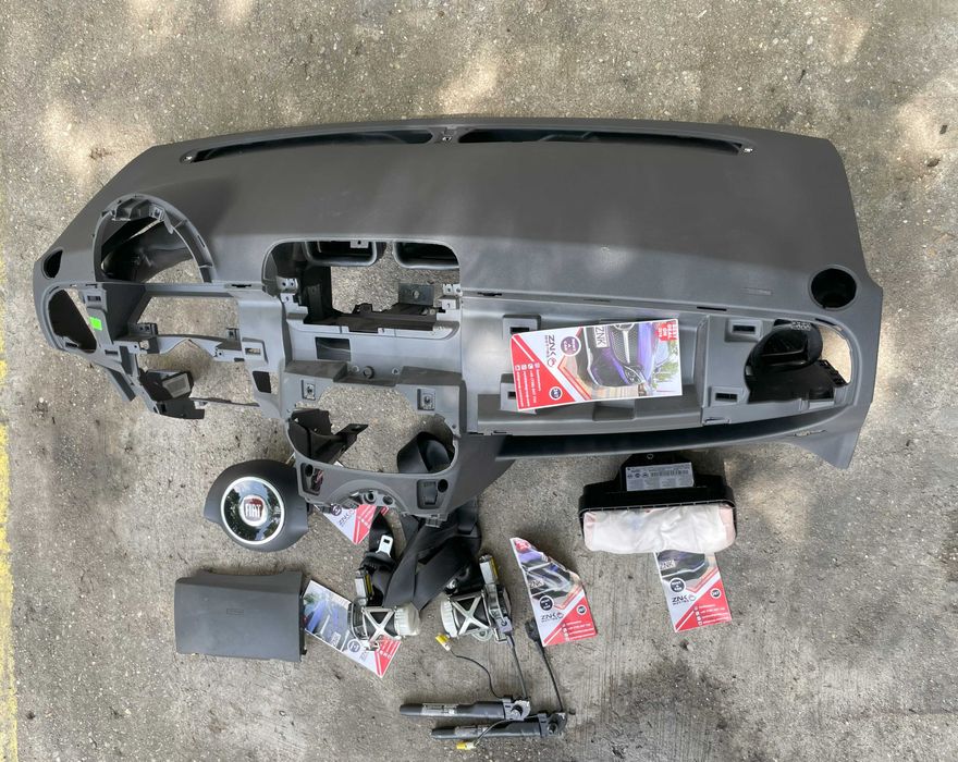 Fiat 500 - plansa de bord - set centuri de siguranta - kit airbag