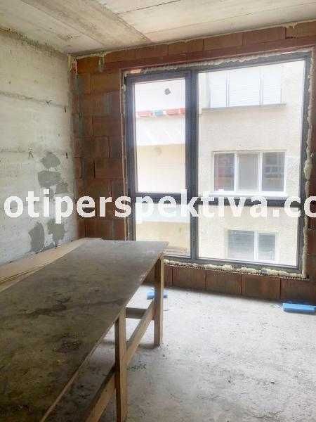 Продава се Двустаен апартамент в Пловдив, Христо Смирненски - 66 кв.м за 850 €/кв.м - Снимка #1