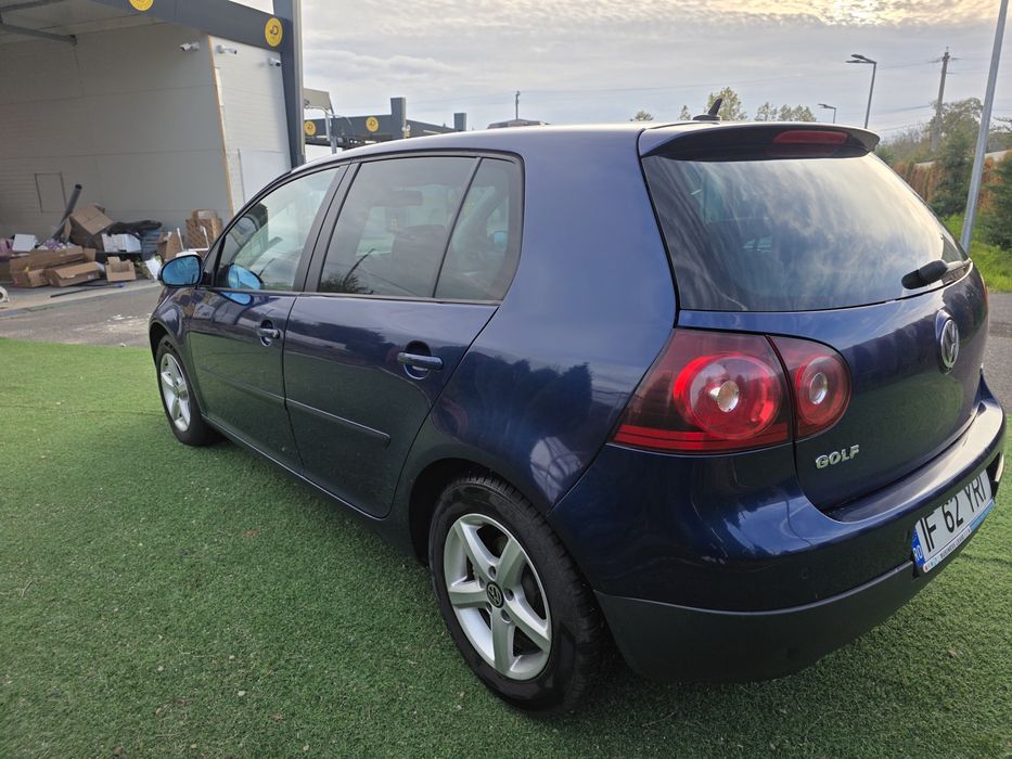 Vand VW Golf 5 automat 1.6MPI schimb cu Fiat Doblo sau similar