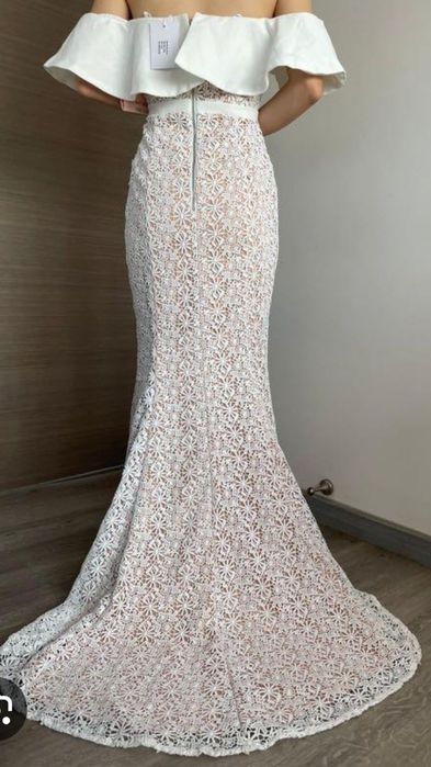 Официална рокля Jarlo London