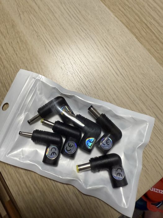 Adaptor alimentare