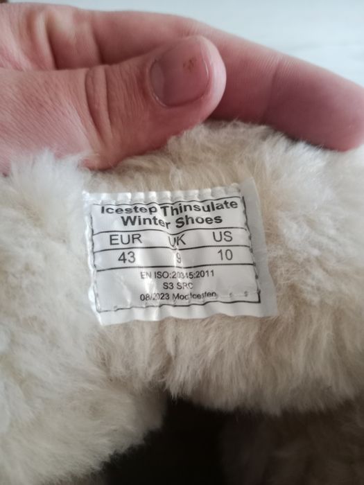 Ботинки зимние продам