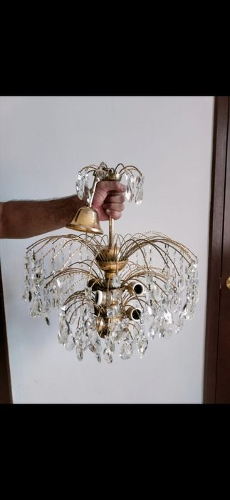 Пайдалынылған люстра сатылады