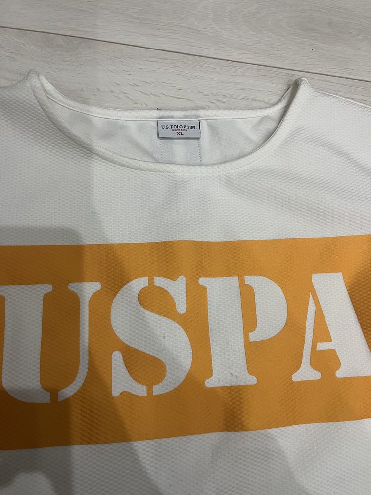 Дамско горнище и тениска USPA