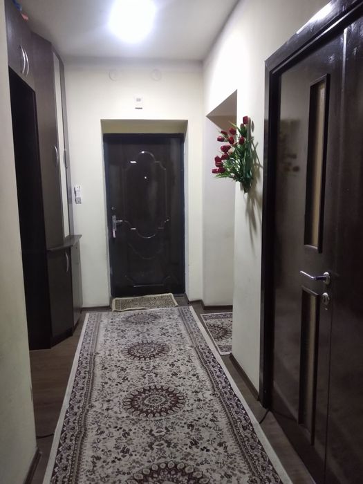 3 xonali kvartir sotiladi