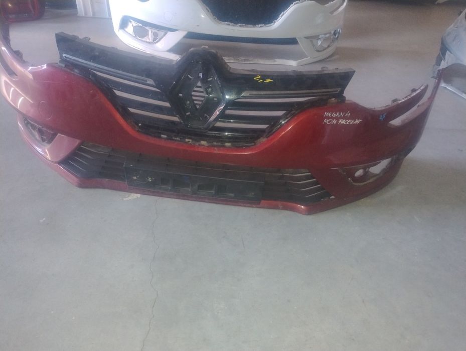 Bară față Megan 4 non Facelift