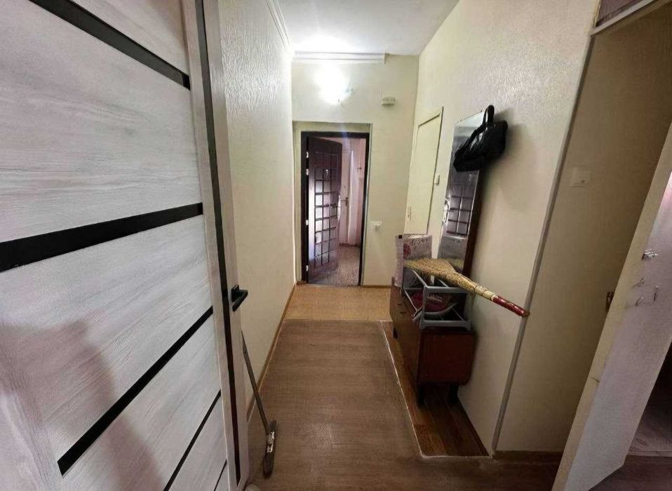 Продам 1в2/1/5 Бал2х6 Ахмад Югнакий №Г142