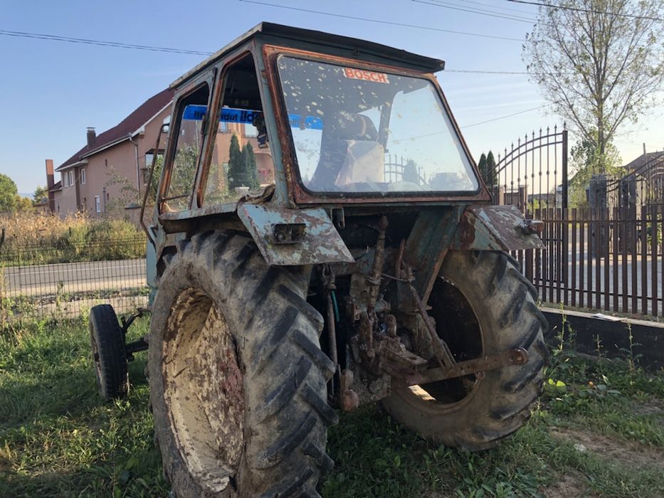 Dezmembrez tractor Fendt 106