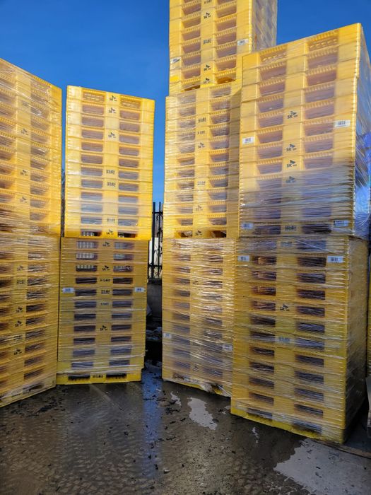 Paleți plastic 110x110 cm