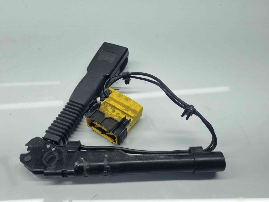 Capsa centura dreapta fata Bmw 3 (E90) [Fabr 2005-2011] 7213564