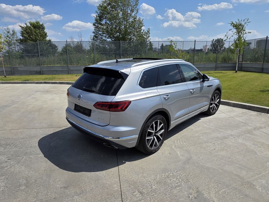 VW Touareg 3.0TFSI PLUG-IN Hybrid 462HP