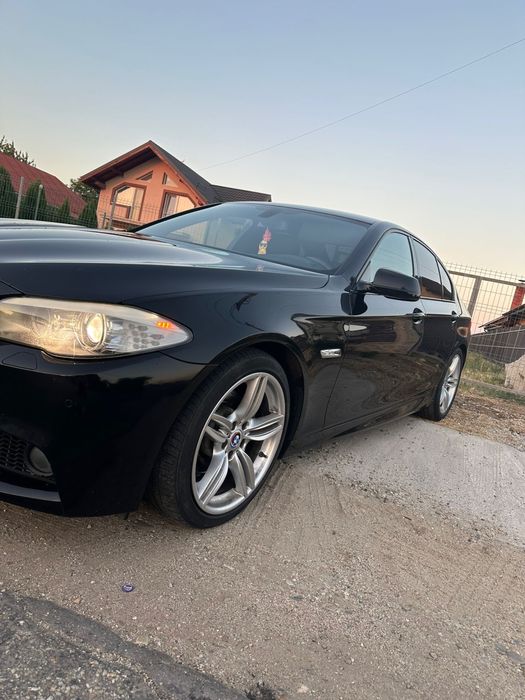 BMW Seria 5 F10/2013/2.0d/520 Automat/Pachet M/Ceasuri Plasma