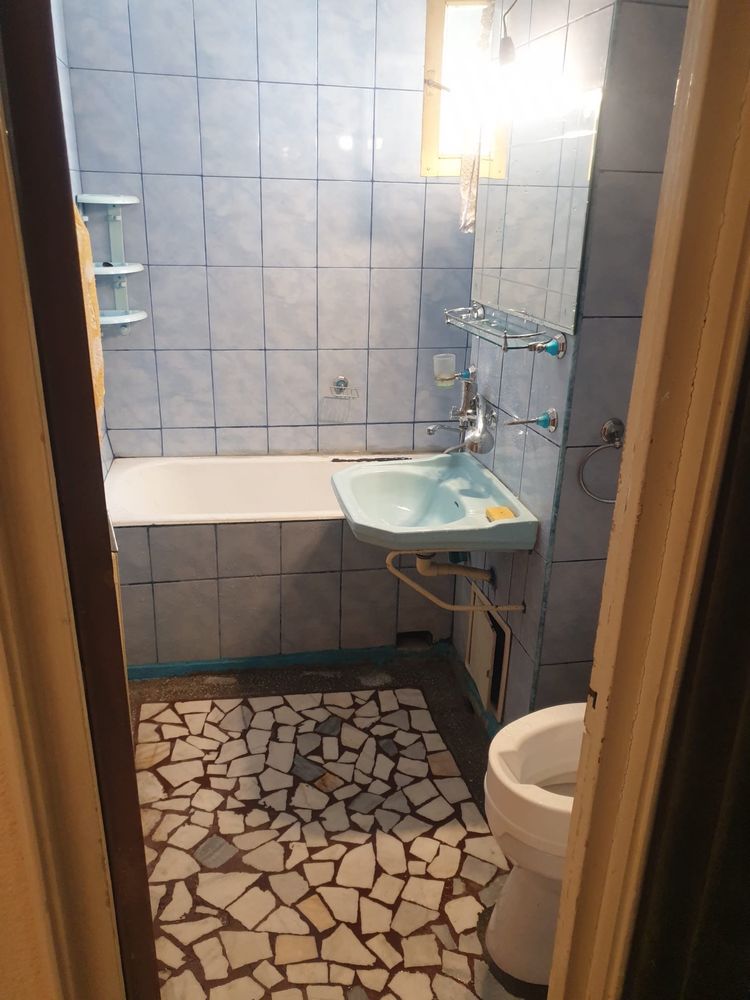 Vand apartament 4 camere,Pitesti ,cartier Nord L6 .