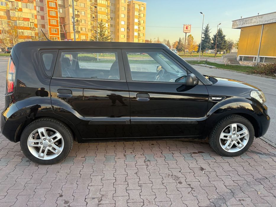 Продавам автомобил