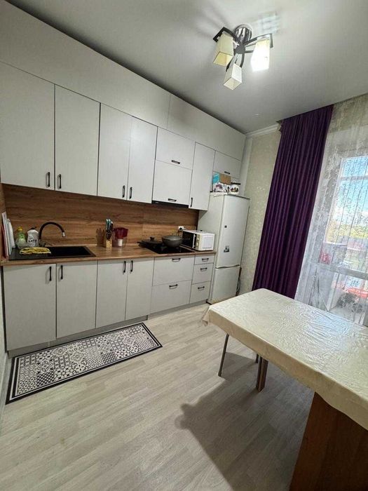 Продам 2-комн.квартиру. средний этаж, кирпич, дом 2022 г.п.