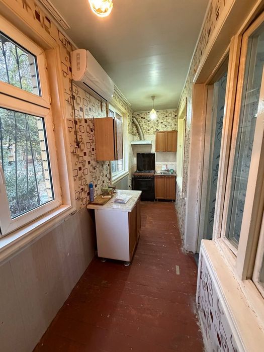 Сергели спутник 17 2х ком. 1 этаж 4х этажка цена 50000 у.е