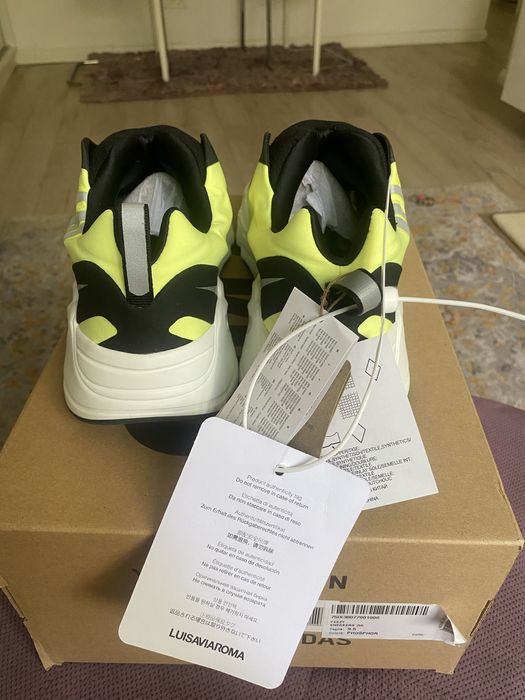 Adidas Yeezy 700 MNVN Laceless marimea 44