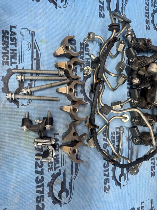 Kit injectie bmw f10 f11 530d 258cp  injectoare 258cp