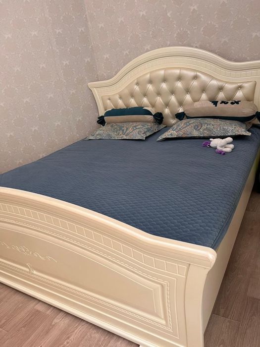 Диван сатылады состояниесі өте жақсы