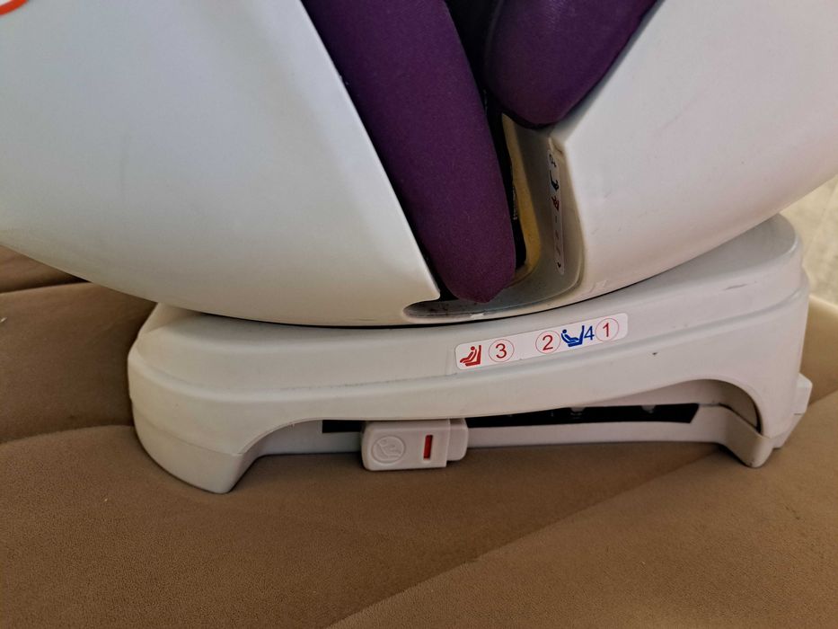 Scaun de mașină pentru copii cu isofix