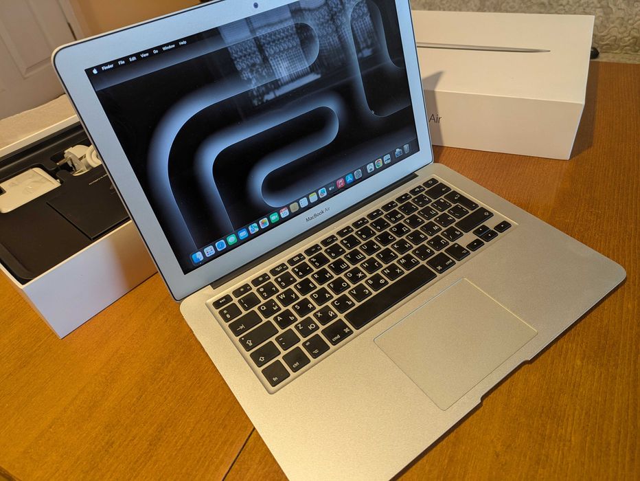 MacBook Air 13" 2015 - Пълен комплект