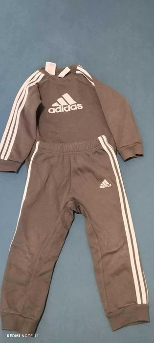 Trening Adidas vătuit