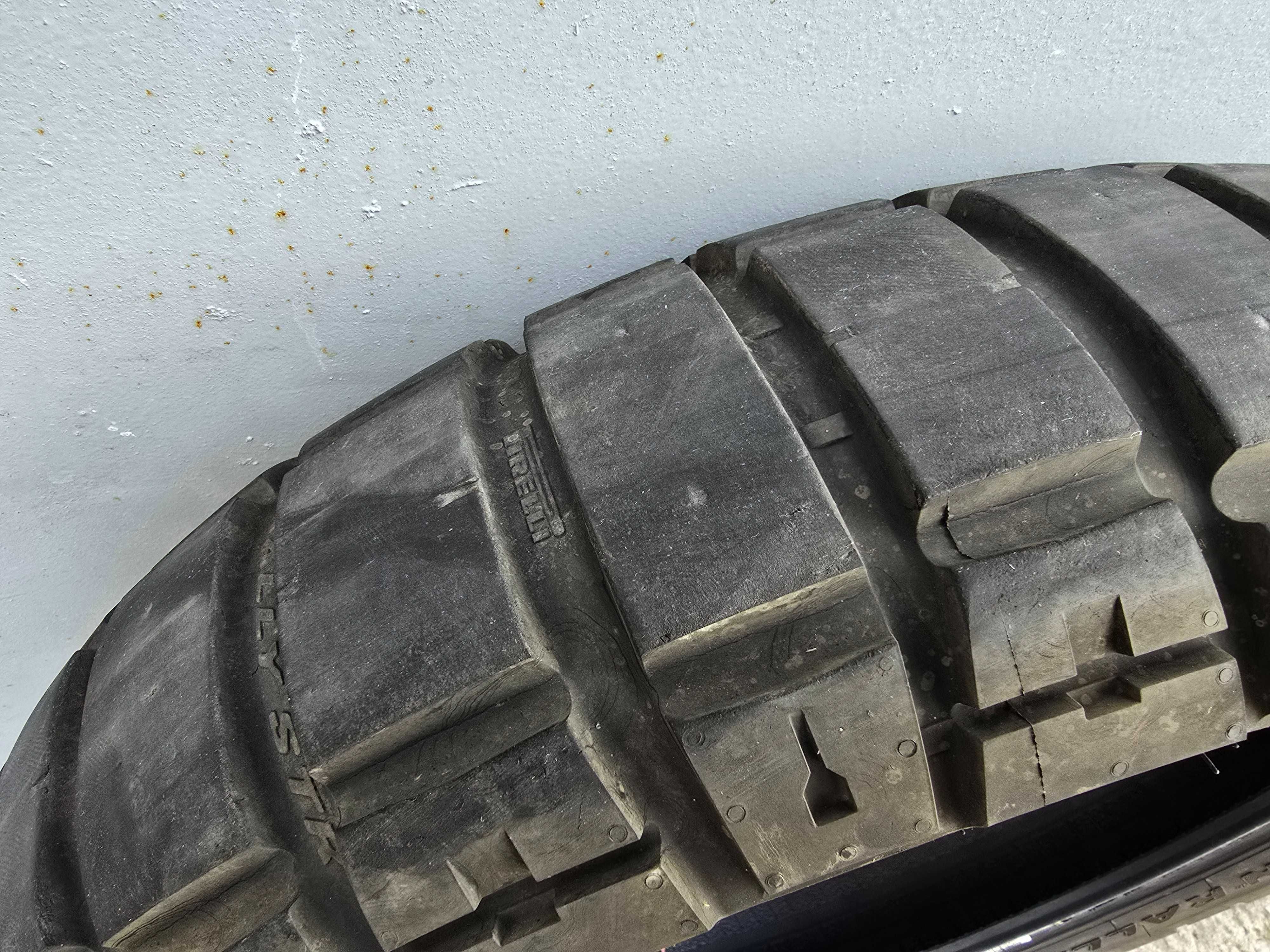 150 / 70 /18 Pirelli Scorpion Rally str