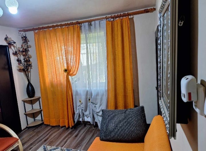 Închiriez apartament micro 1