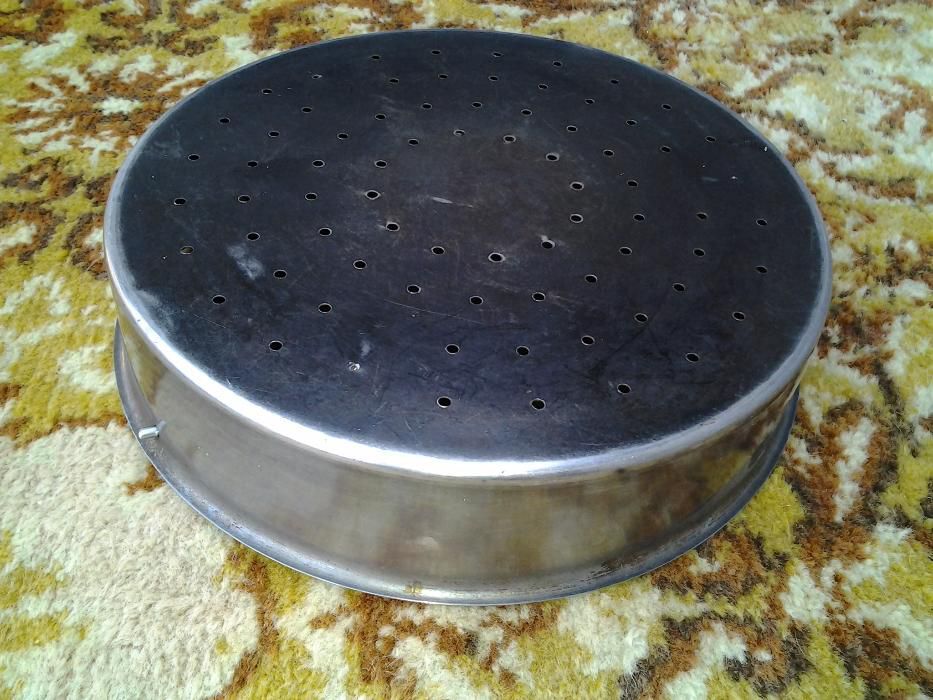 **Vas metal pentru gatire la aburi