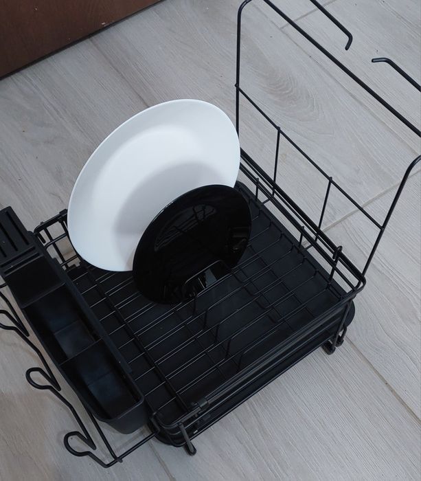 Scurgător de vase extensibil din oțel inoxidabil cu suport. NOU