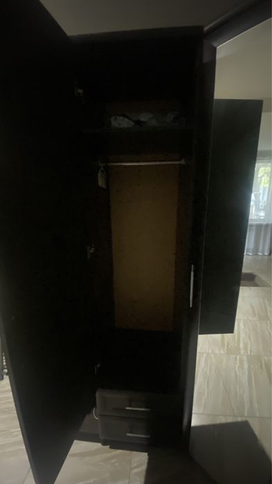Шкаф угловой  в спальню или прихожею