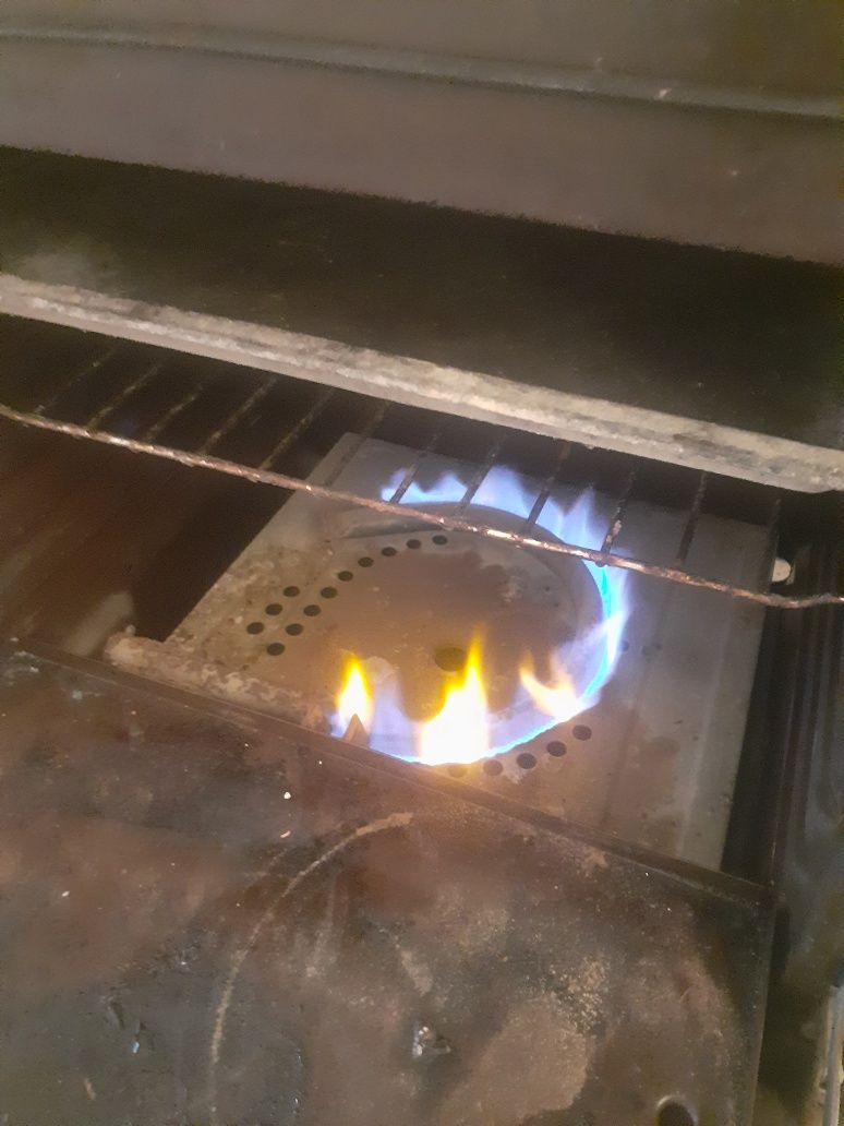 Газовая плита то что надо для кухни и для хозяйки