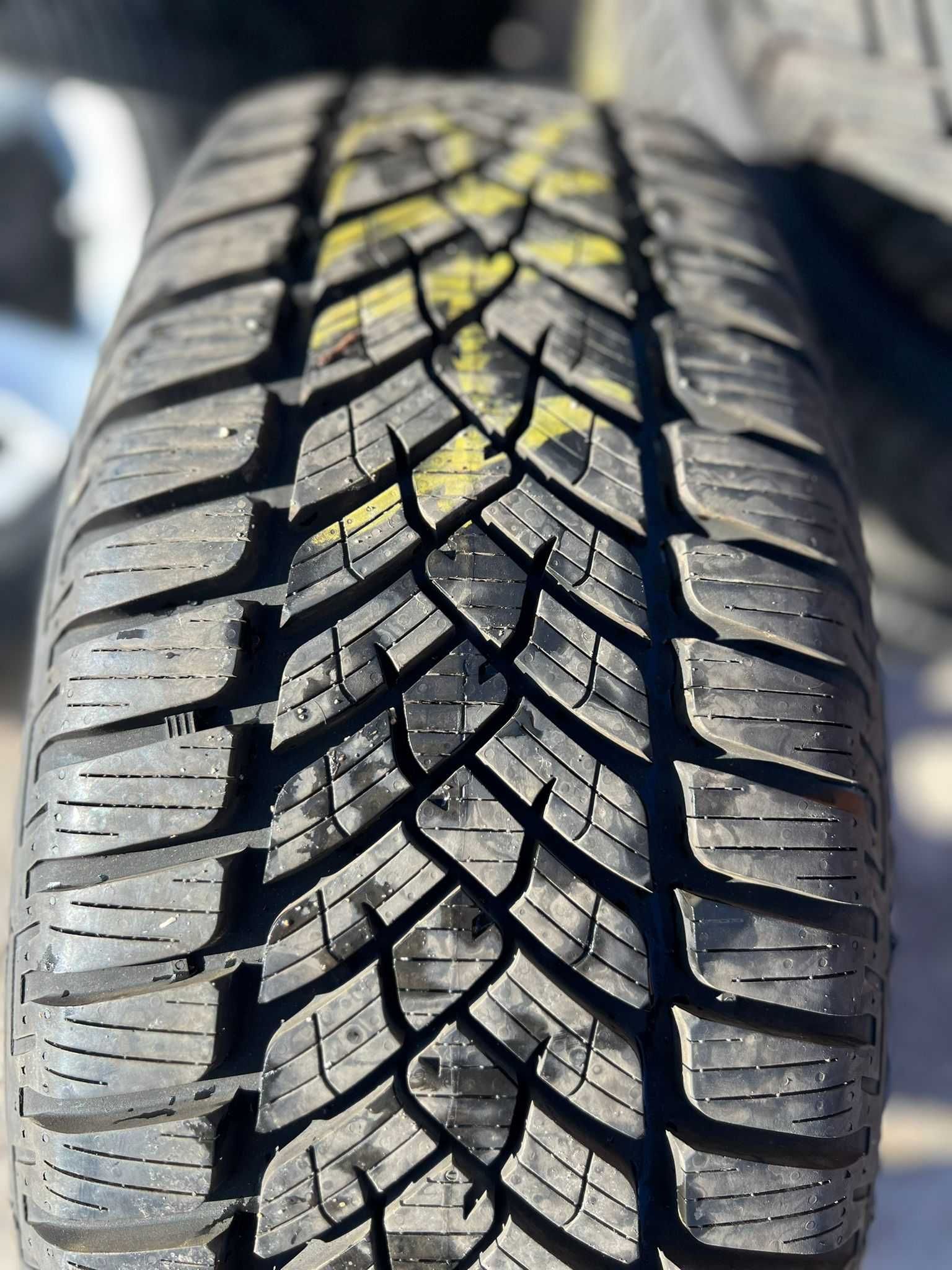Зимни гуми 215 60 16 Michelin Alpin 6 DOT 2722 грайфер 6.5мм