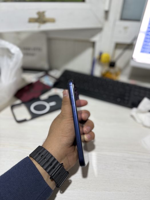 Iphone 17 pro max 256 tali sotiladi