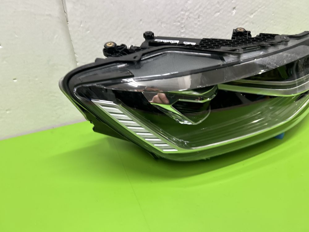 Far VW Caddy mk5 full led adaptiv 2023-2025