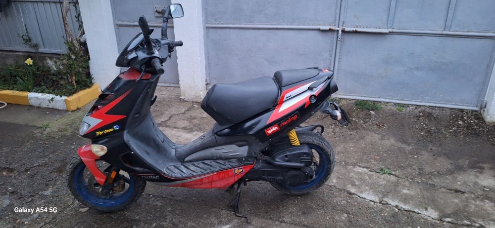 Vand scuter Aprilia SR