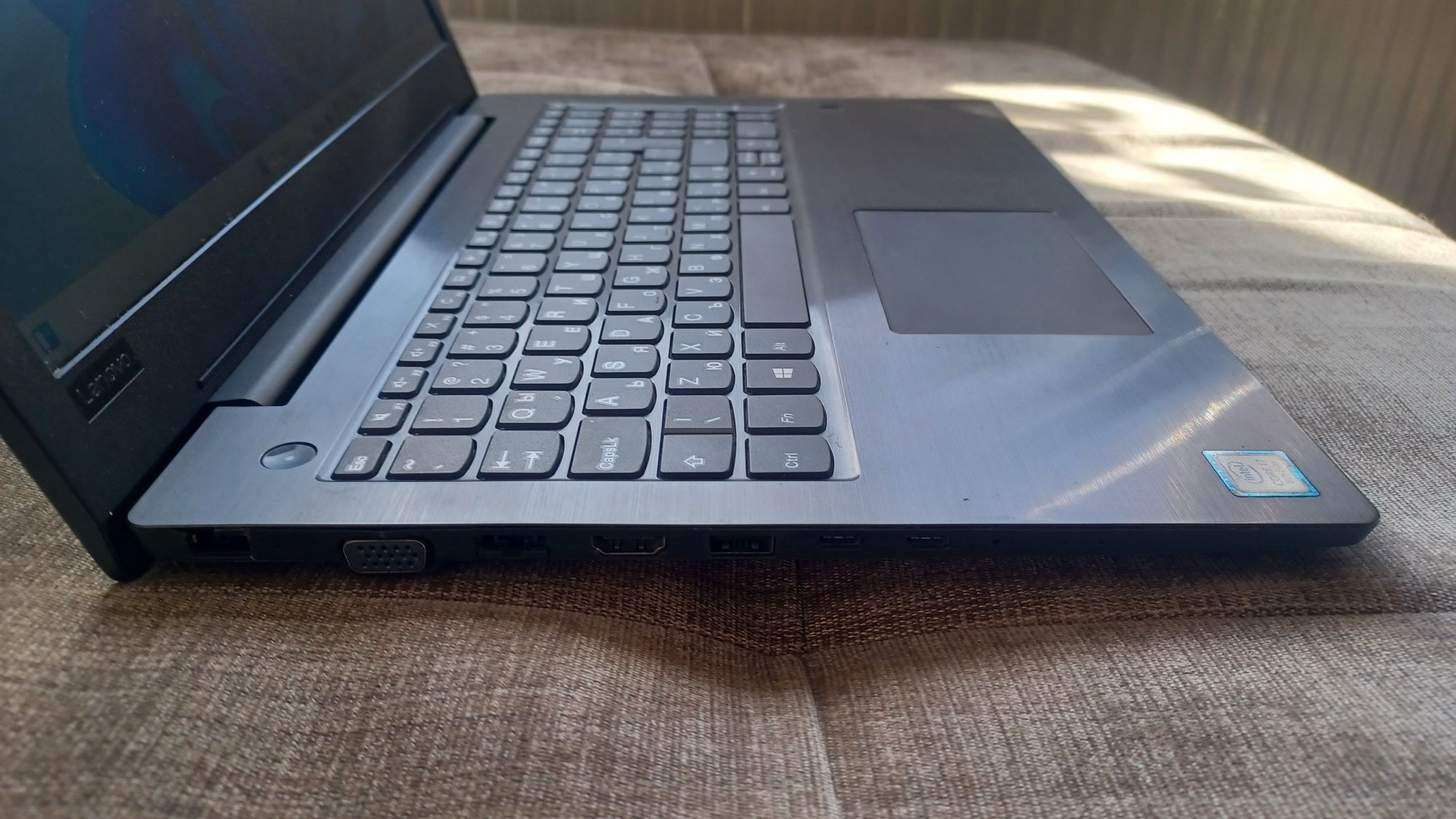 Lenovo V330-15IKB за части