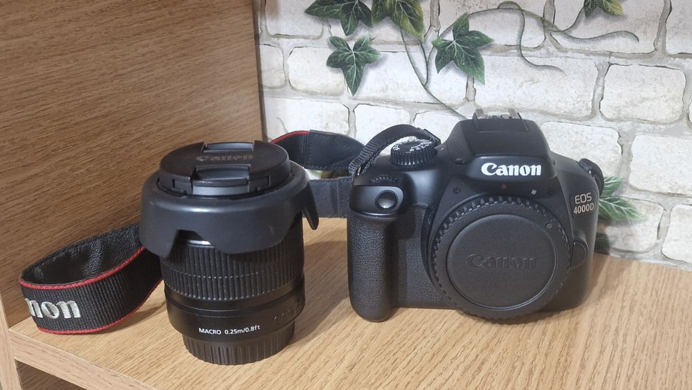 Camera CANON 4000D + obiectiv Canon 18-55 f3.5-5.6