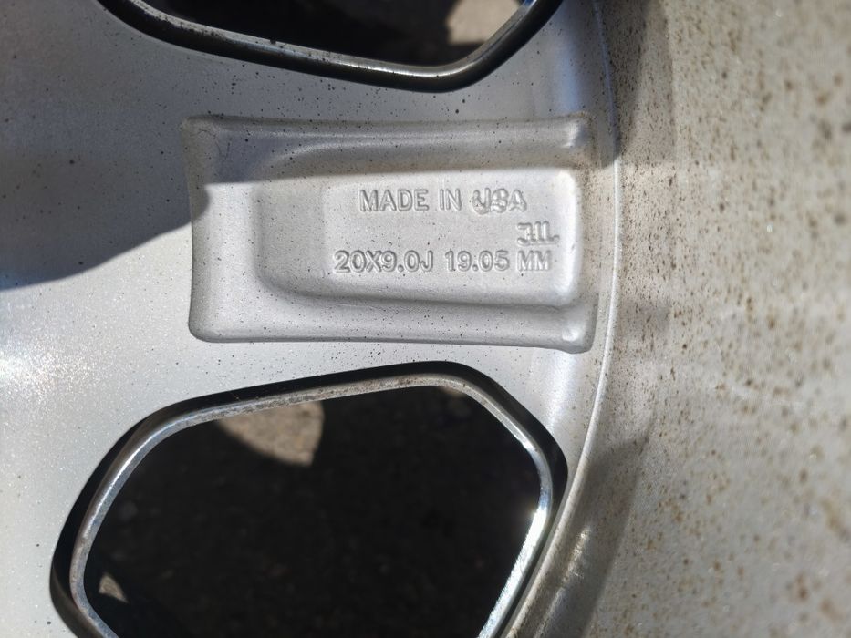 20" оригинална резервна джанта с гума за Dodge Durango...