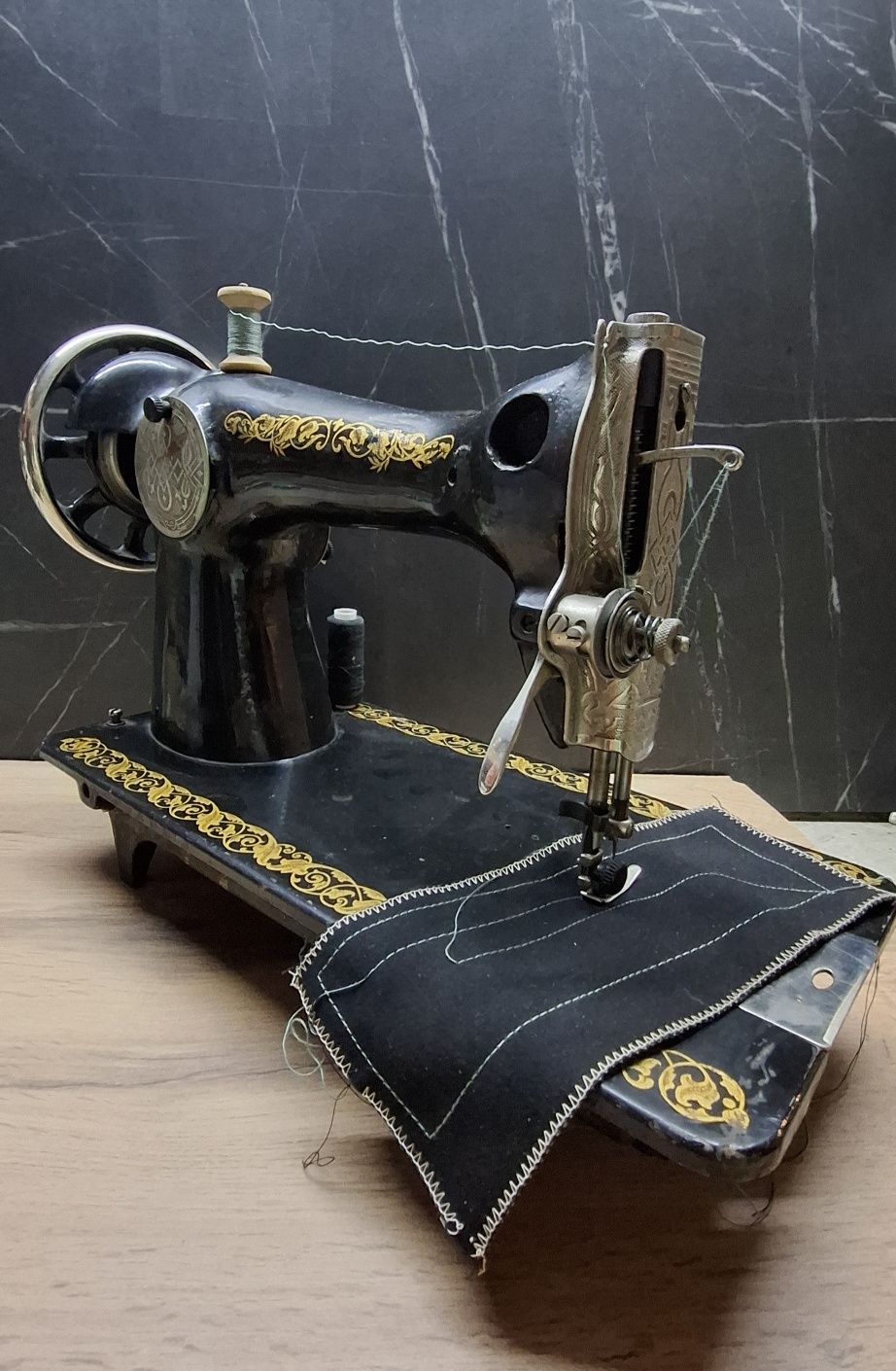 Продаётся швейная машинка ПМЗ.