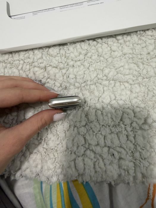 Продавам Apple Watch Series 9 41mm Starlight