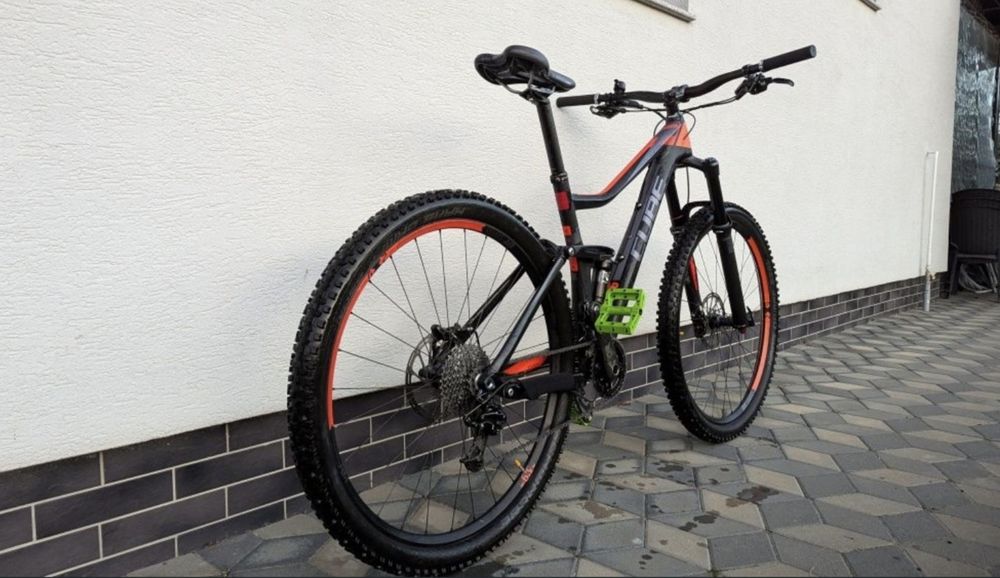 Bicicleta MTB Cube Carbon 29