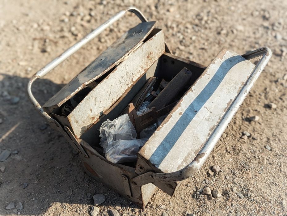 Советский ящик с инструментами