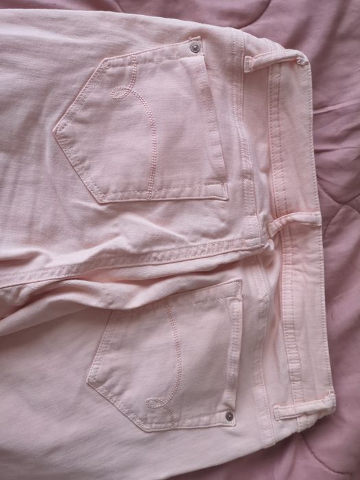 Mavi Jeans, Розови дънки