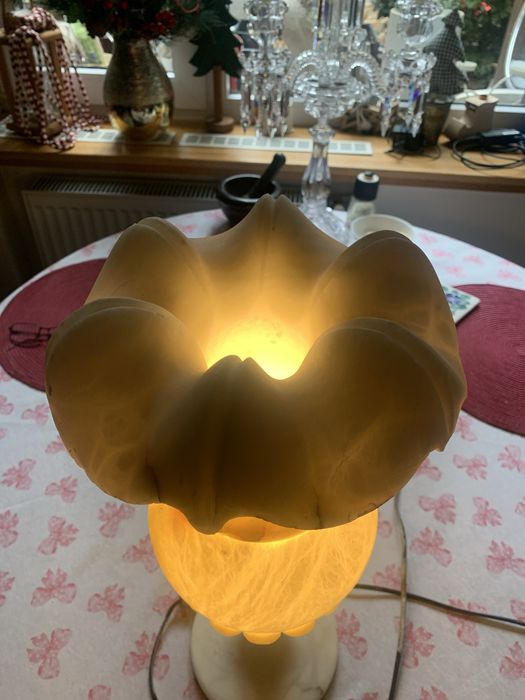 Lampa, veioza din marmura