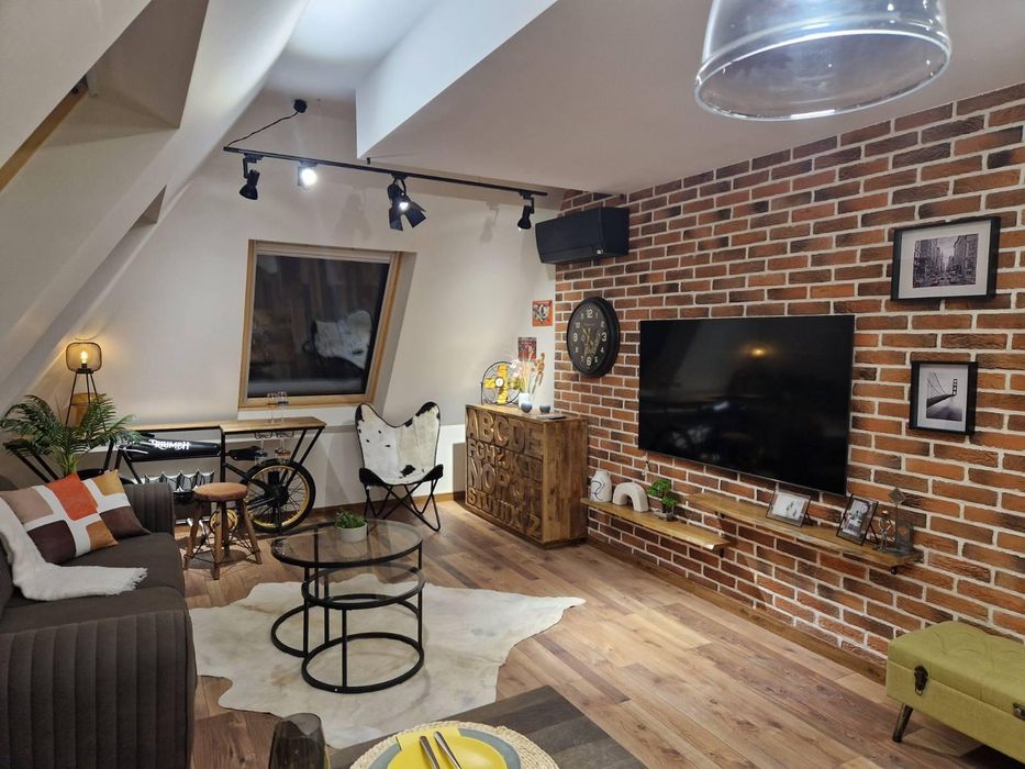 Дава се под наем Тристаен апартамент в Пловдив, Каменица 1 - 125 кв.м за 650 € - Снимка #1