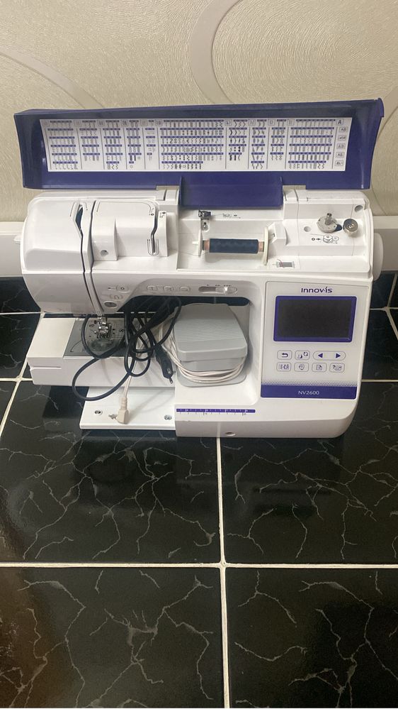Masina de cusut si brodat Brother NV 2600