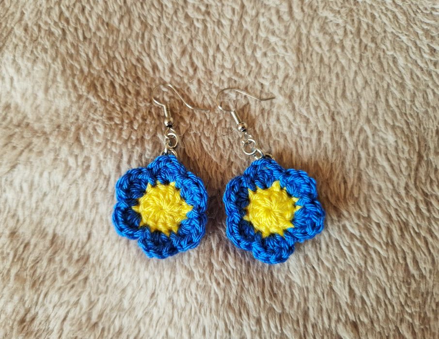 Ръчно изплетени обеци маргаритки