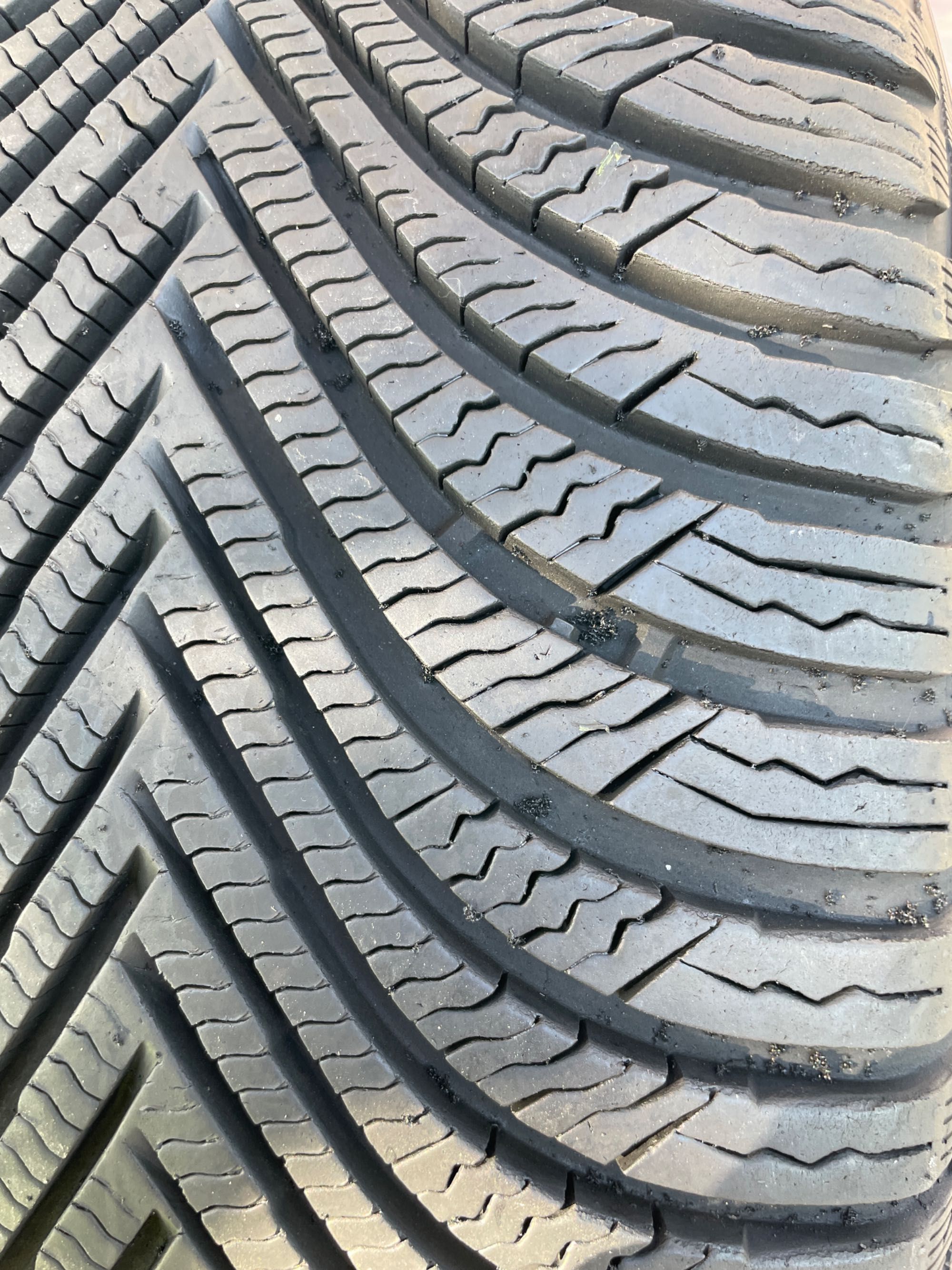 Anvelope/Cauciucuri M/S Michelin Alpin 5 225/45/17 profil 7,6 mm