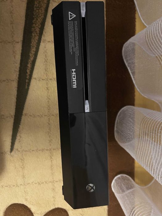 Vand Xbox One in stare perfecta